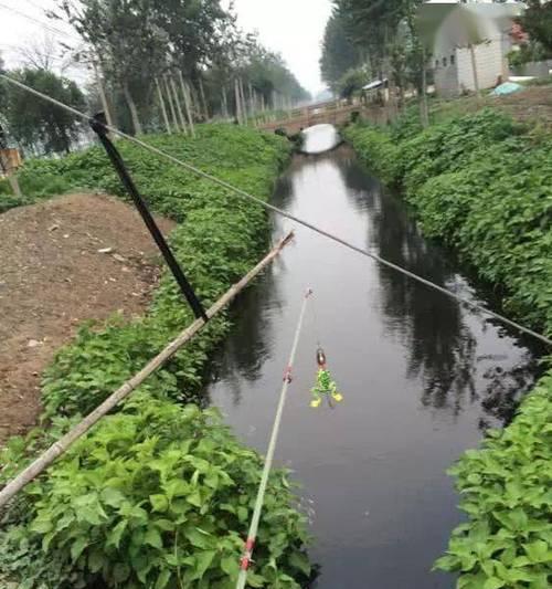 水草丰茂的水域垂钓技巧（掌握钓点）